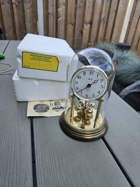 Prachtige originele duitse Franz Hermle Jaarpendule stolpklok met glas