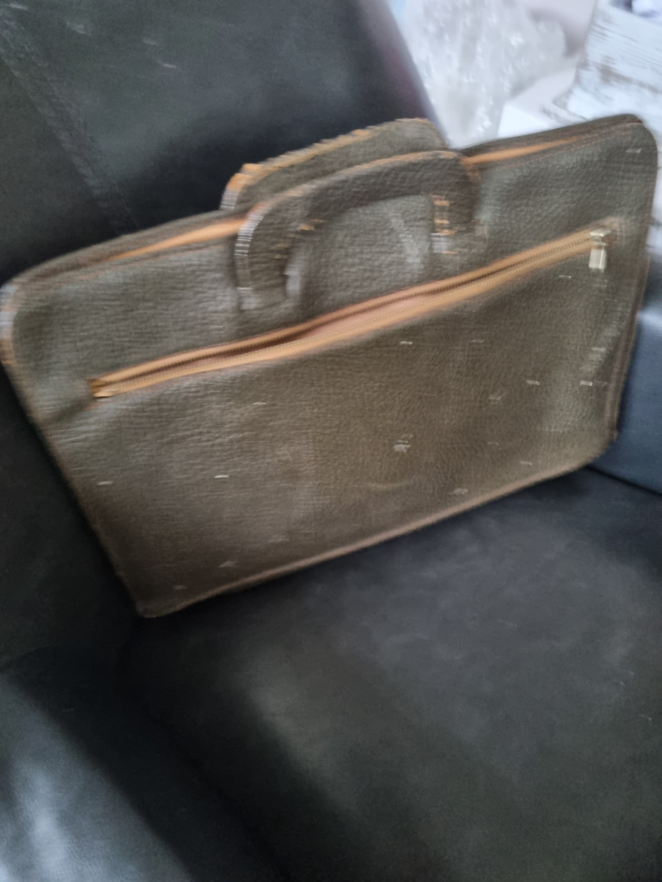 Vintage leren aktetas 42x28cm zijden binnenbekleding bieden mag