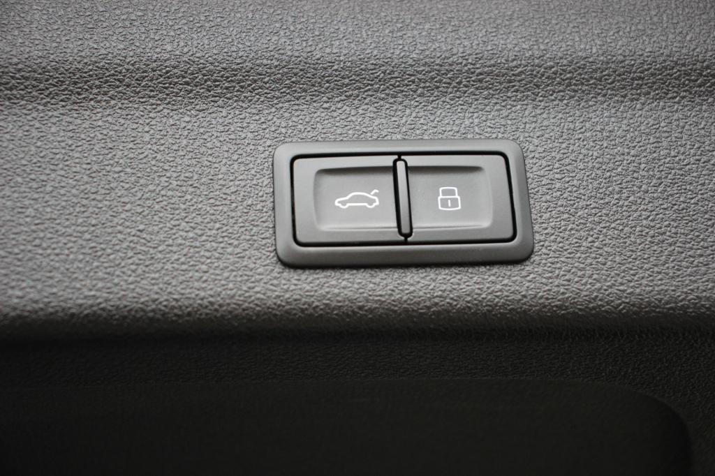 Audi A6 avant 55 tfsi e quattro competition s-line | pano. | 360 camera | h