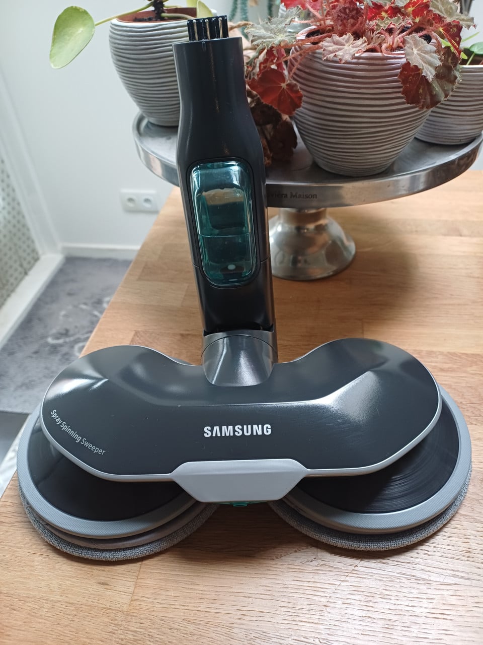 Als Nieuw: Samsung Spray Spinning Sweeper VCA-WBA95