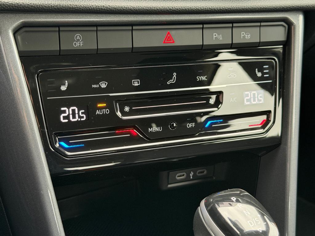 Volkswagen T-roc 1.5 tsi 150pk dsg style | dode hoek | camera | keyless | e