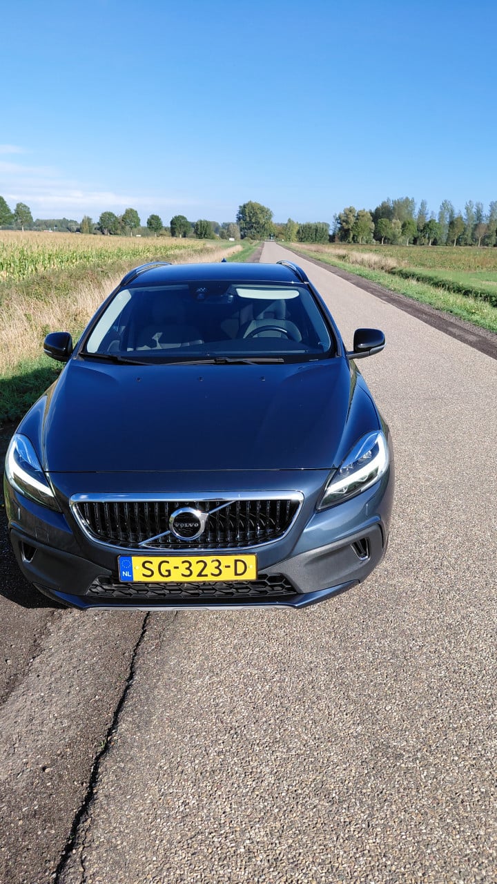 Volvo V-40 Cross Country