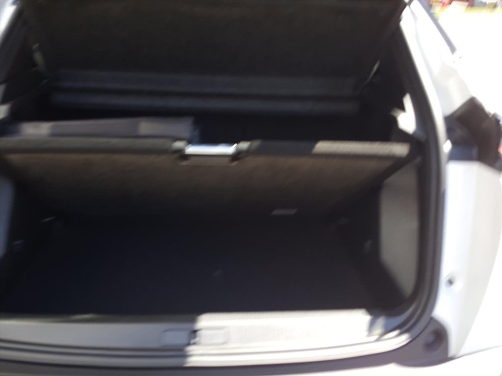 Peugeot 2008 allure pack 1.2 pt-130pk (vol)automaat (eat8) | 3d navigatie &