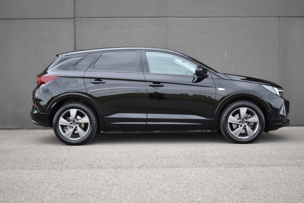 Opel Grandland 1.6 turbo plug-in hybrid level 3