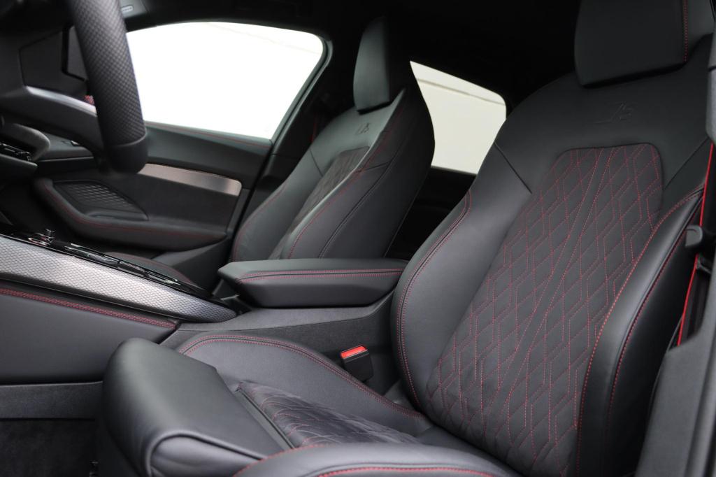 Audi A5 avant 2.0 e-hybrid quattro s edition competition black style 367pk 