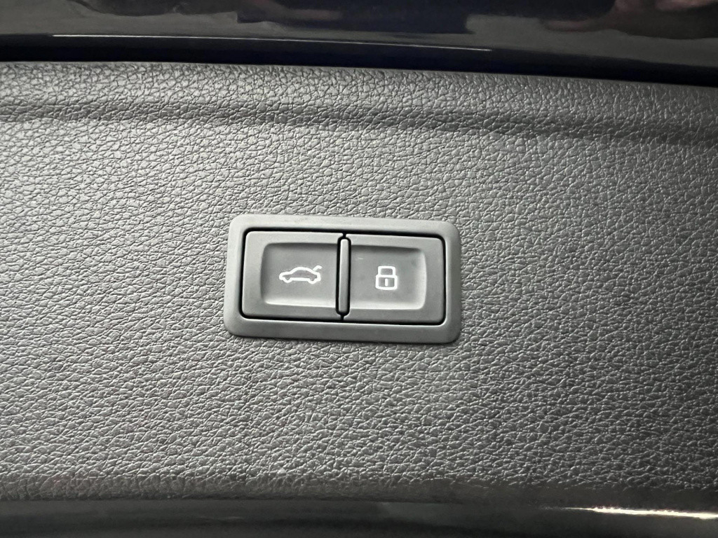 Audi Q5 55 tfsi e quattro competition s-line