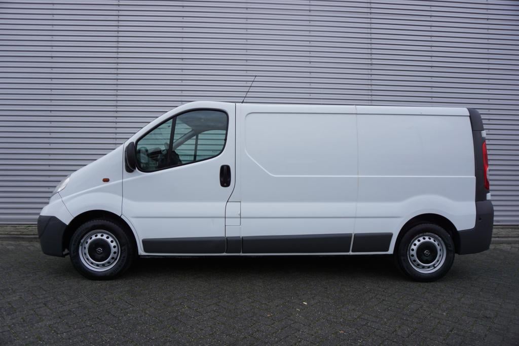 Opel Vivaro 2.0 cdti l2h1 airco / cruise / leder / elektr. ramen / trekhaak