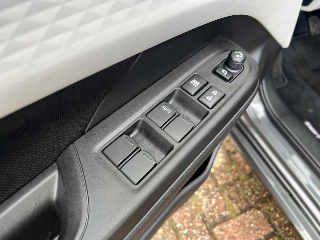 Suzuki Swift 1.2 style smart hybrid