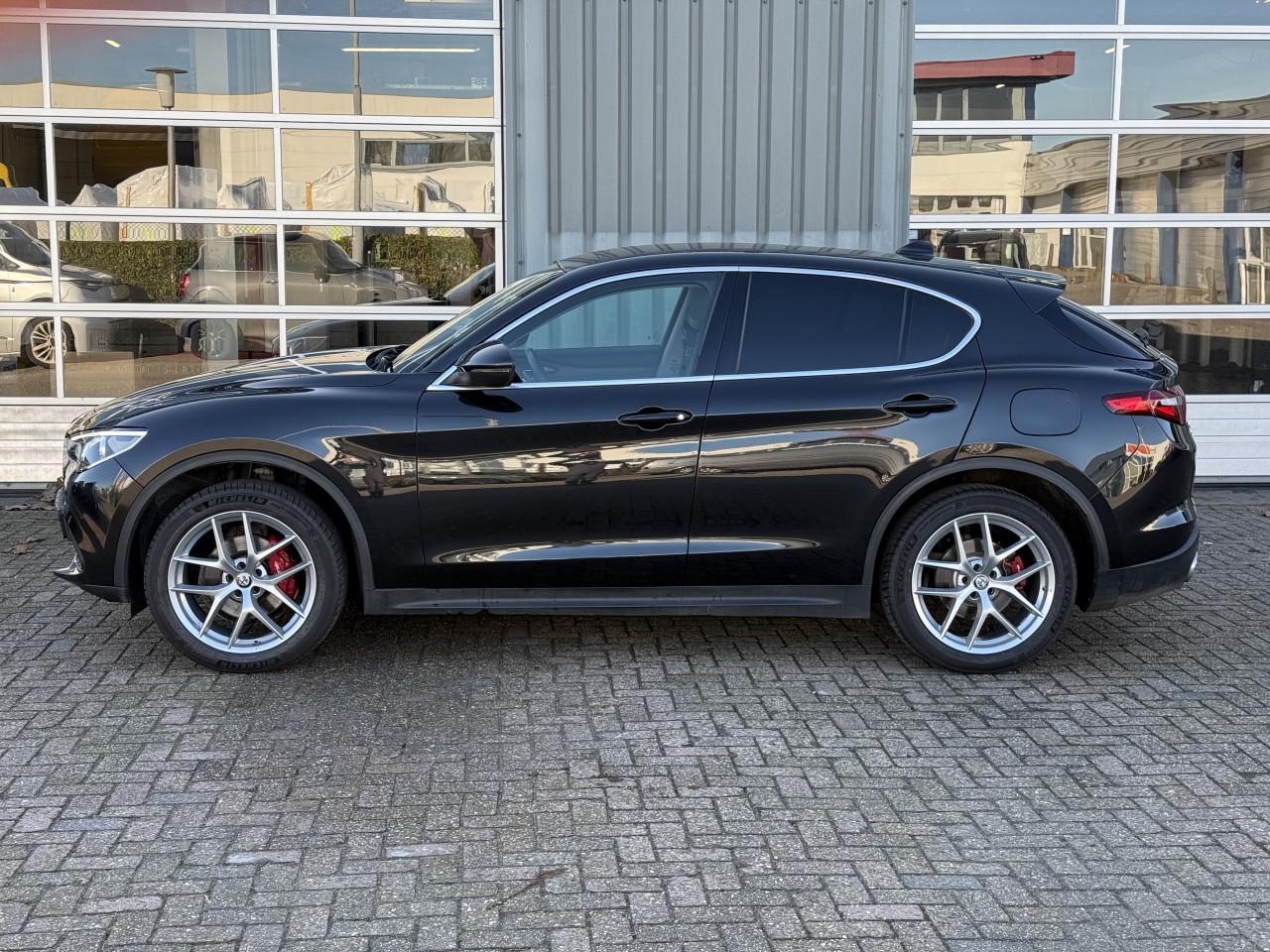 Alfa Romeo Stelvio - 2.0 T AWD 280PK | Pano | Memory