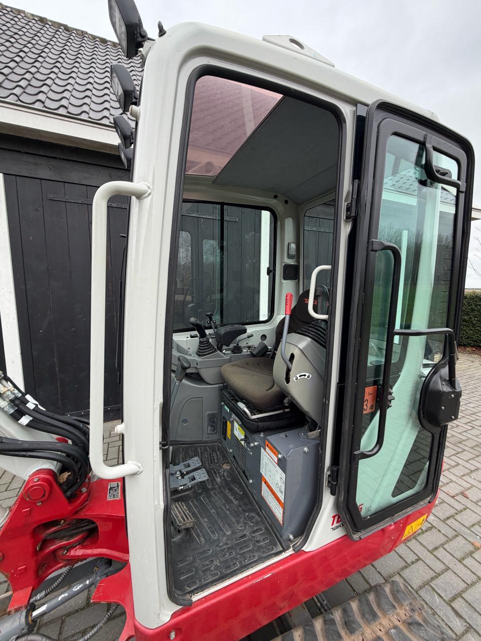 Takeuchi TB225