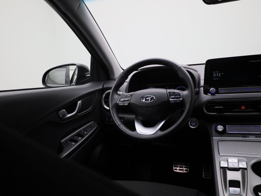 Hyundai Kona ev fashion 39 kwh