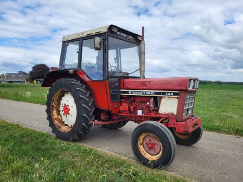 International 644
