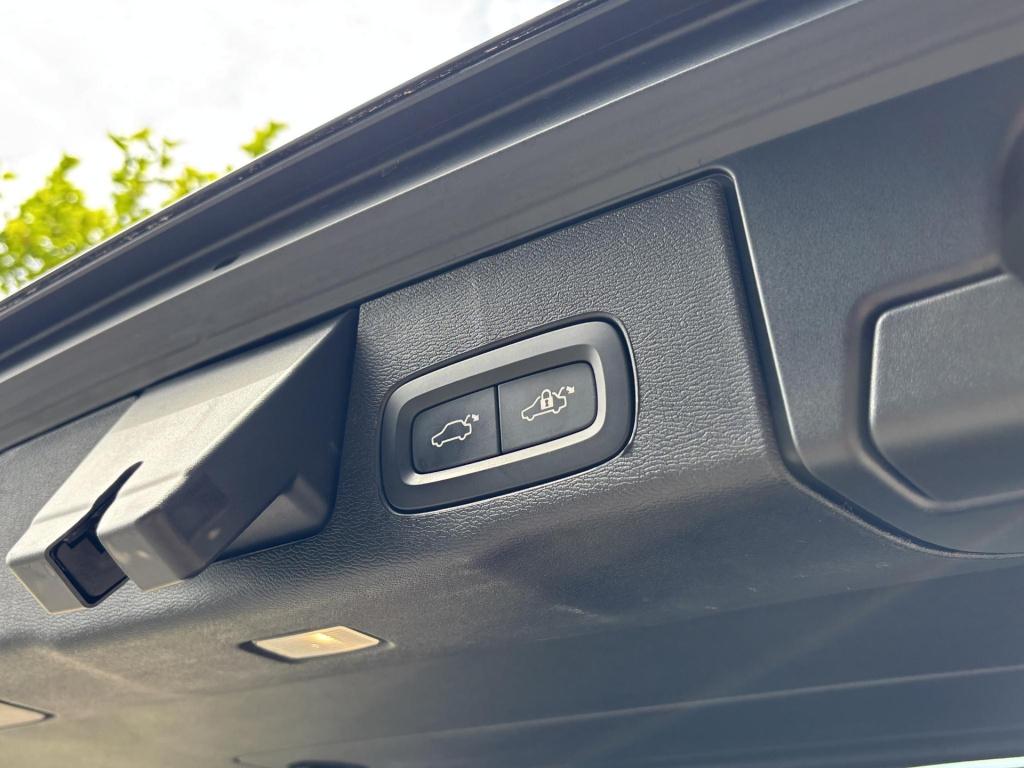 Volvo XC60 2.0 t6 plug-in hybrid awd plus black edition soh 99%