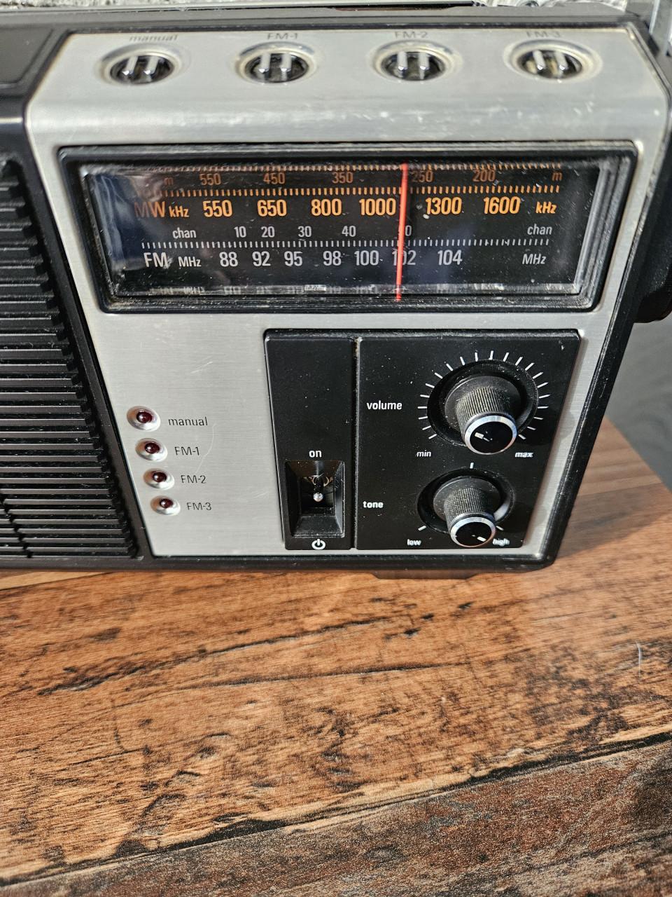 Philips 2 Band Portable Radio 390 - Vintage Radio
