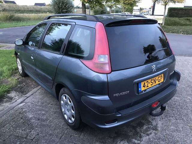 Peugeot 206 sw 1.4 station 2e eigenaar | 117.000 km met nap | trekhaak etc.