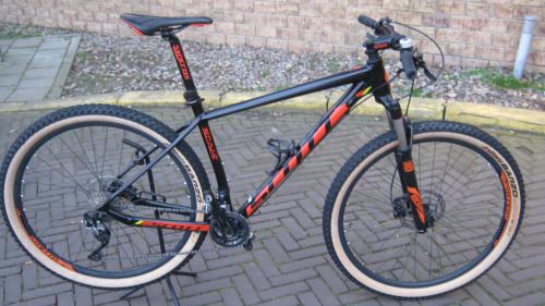 TE KOOP SCOTT 29 ER SHIMANO AFGEMONTEERD VOOR 500 EURO