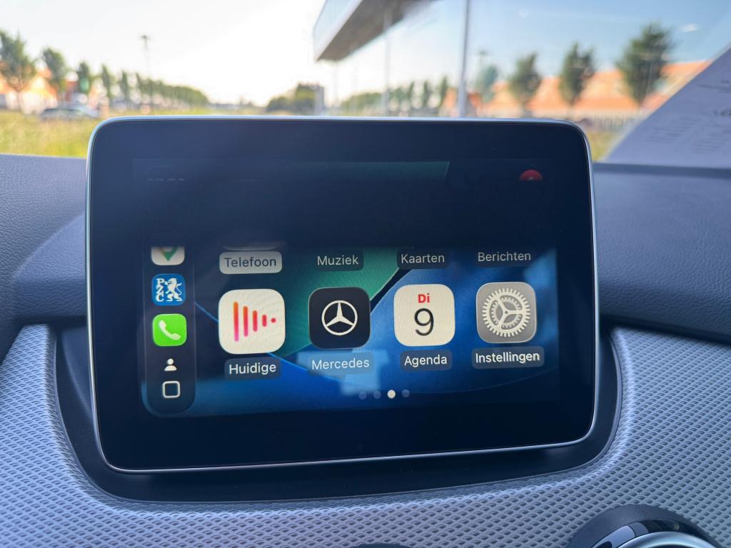 Mercedes-Benz B-Klasse 180 urban automaat , apple-carplay , led