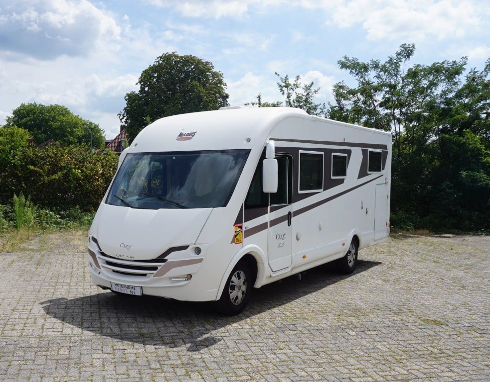 Mc Louis Nevis 873 G Carat 2016 met 63.500km goede opties!