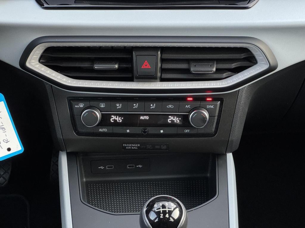 Seat Arona 1.0 tsi style nl-auto, allseason banden!