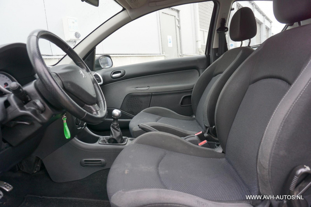 Peugeot 206 + 1.4 xs