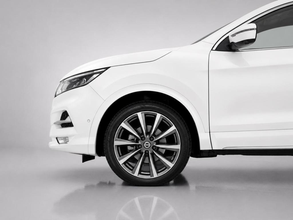 Nissan Qashqai 1.3 dig-t tekna automaat incl. trekhaak!