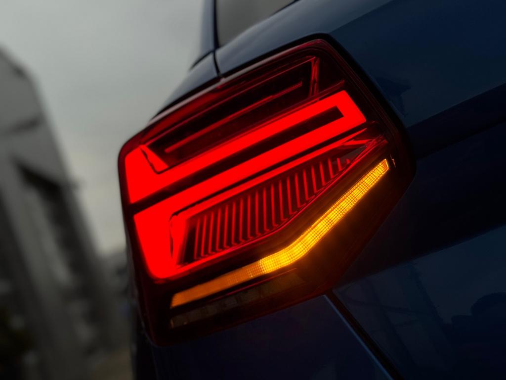 Audi Q2 2.0 tfsi quattro s-line * panoramadak * leder * black pack