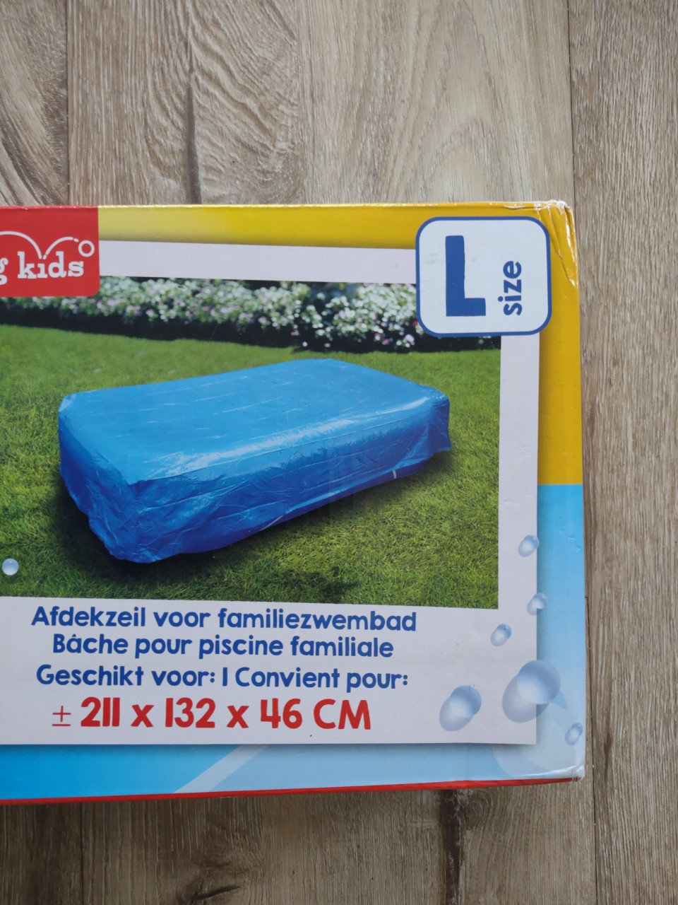 Nieuw afdekzeil voor zwembad, maat L. 211x132x46 cm. Zeil.