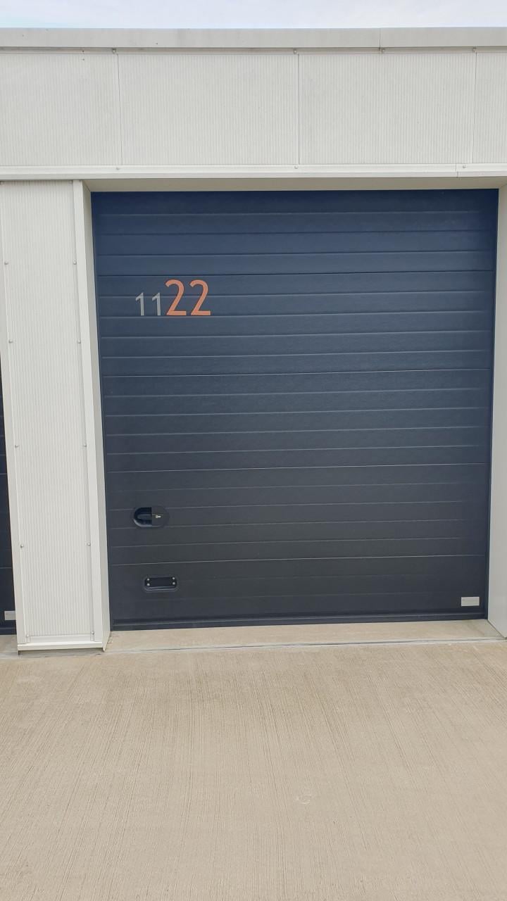 Bedrijfsruimte / garagebox 21m2 te huur in Goes
