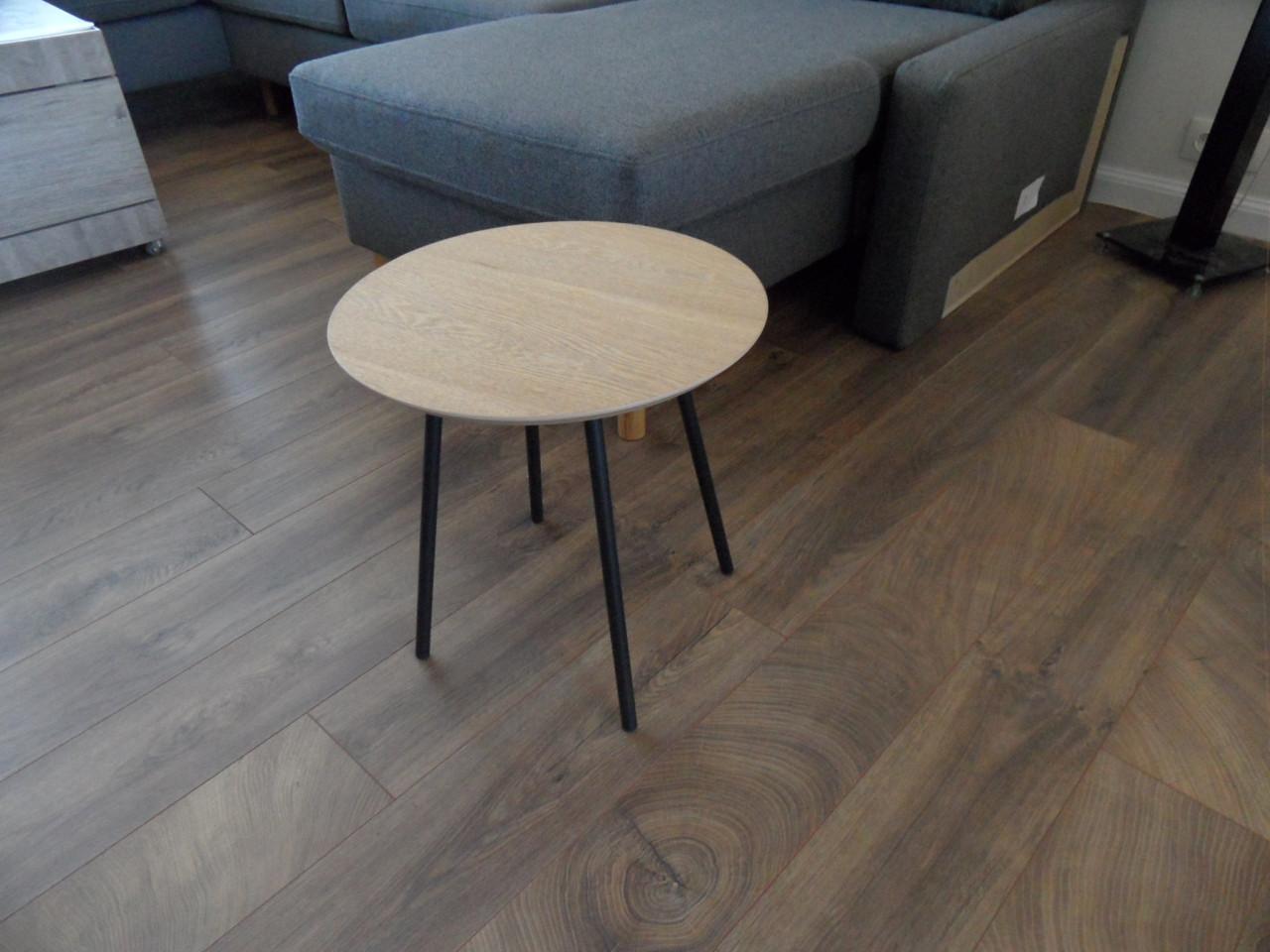 TE KOOP; Prijs aangepast / Set fauteuil, voetensteun, bijzet tafeltje.