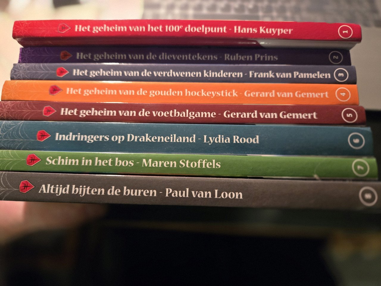 Taptoe serie boeken met spannende kinderboeken! Deel 1 tm 8
