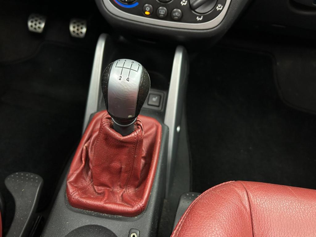 Opel Tigra twintop occasion 1.4-16v temptation | grijs | tweedehands opel t