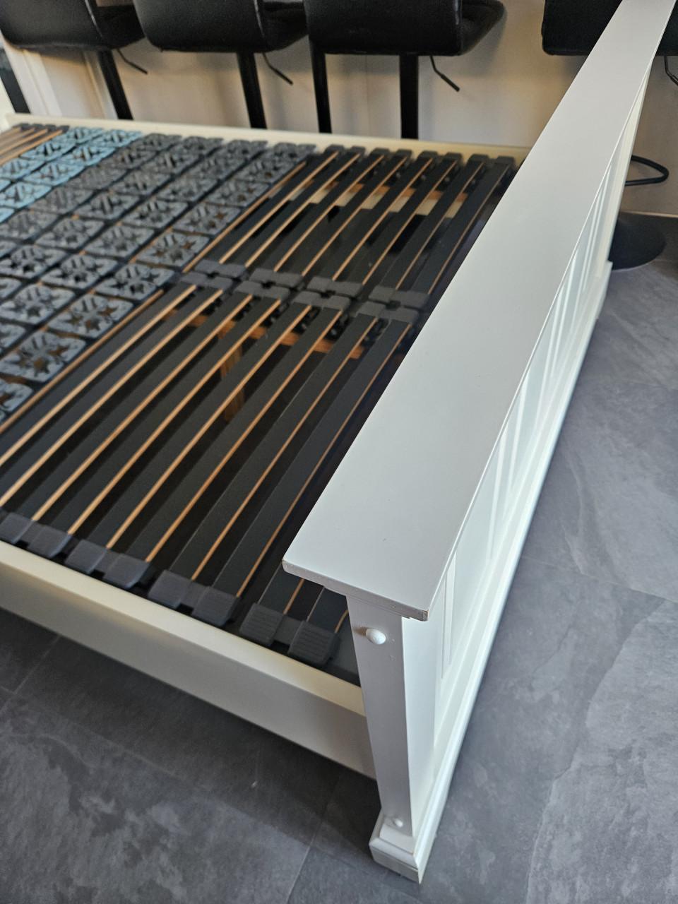 2 persoonsbed 140 x 200 incl. lattenbodems