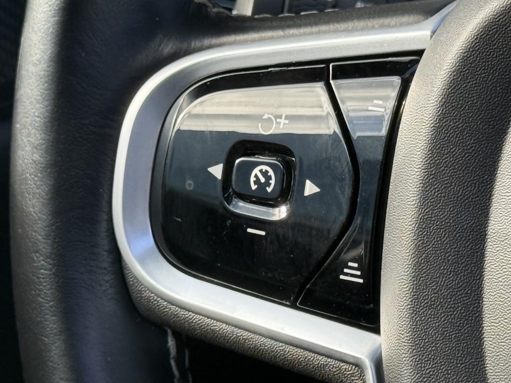 Volvo V60 t6 340pk recharge r-design| panodak| adap.cruise| 360camera| awd