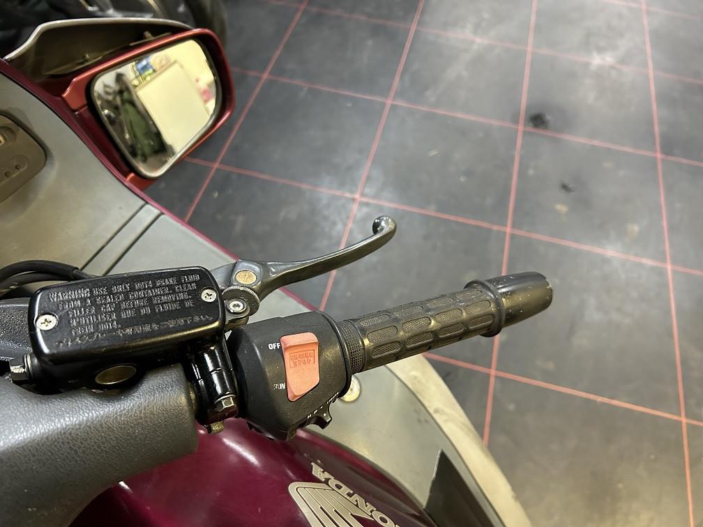 Inruilkoopje: Honda ST1100 Pan European uit 1995, rijdt prima! Zo mee €995