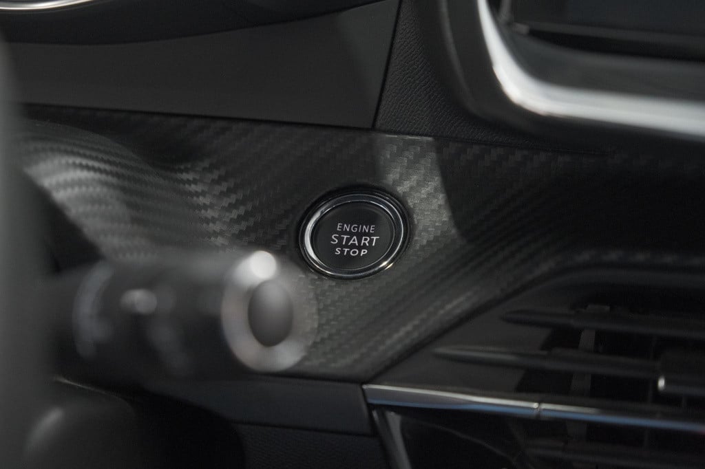 Peugeot 208 puretech 100 gt | camera | dodehoekdetectie | apple carplay | s