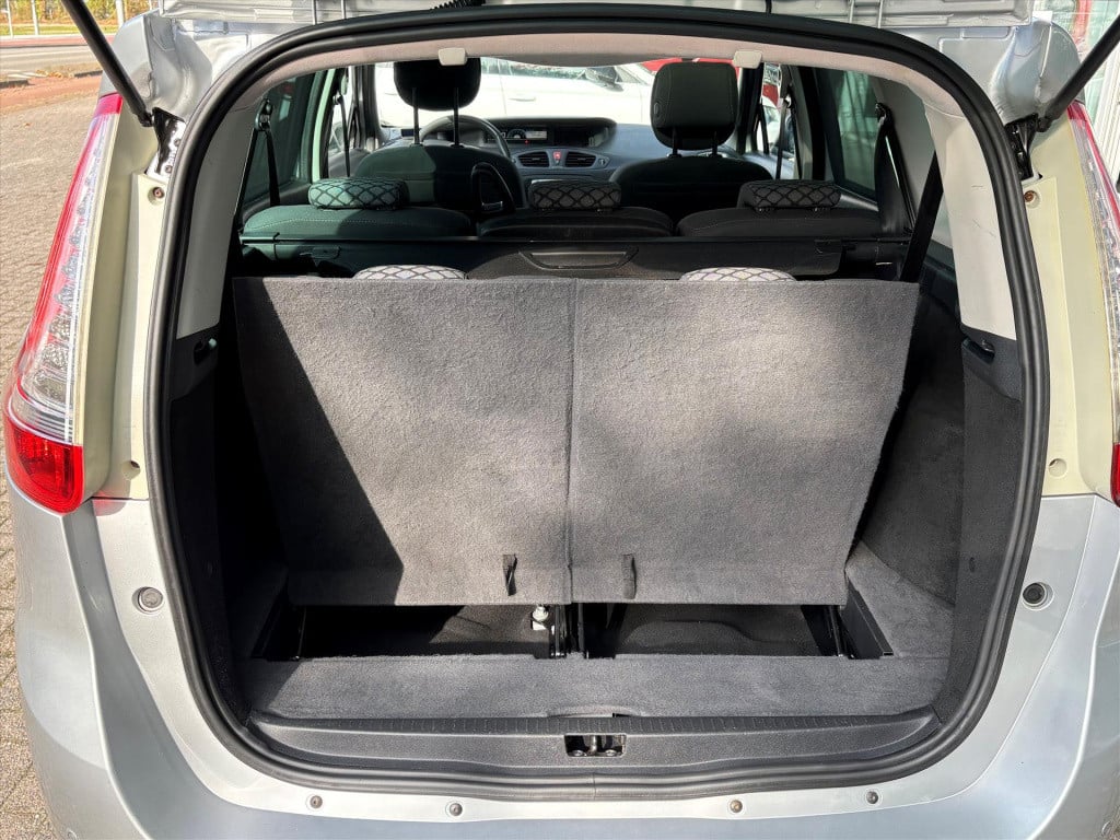 Renault Grand Scenic tce 130 7 persoons expression| schuifdak|trekhaak|rijk
