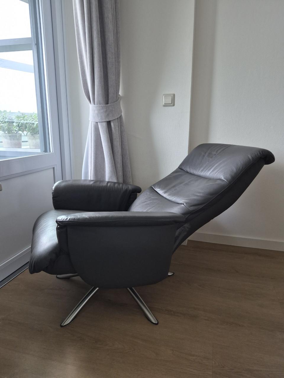 Montel relaxstoel anthraciet grijs maat S incl.hocker