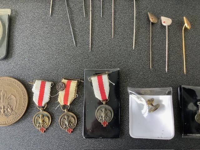 Collectie penningen etc. Het Nederlandsche Rode Kruis.