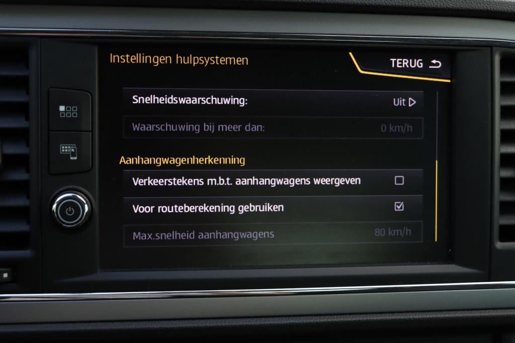 Seat Leon 1.0 ecotsi style business intense 115pk