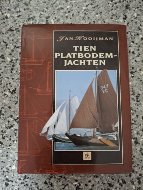 Vaar en zeilboeken met platbodems/ friese jachten