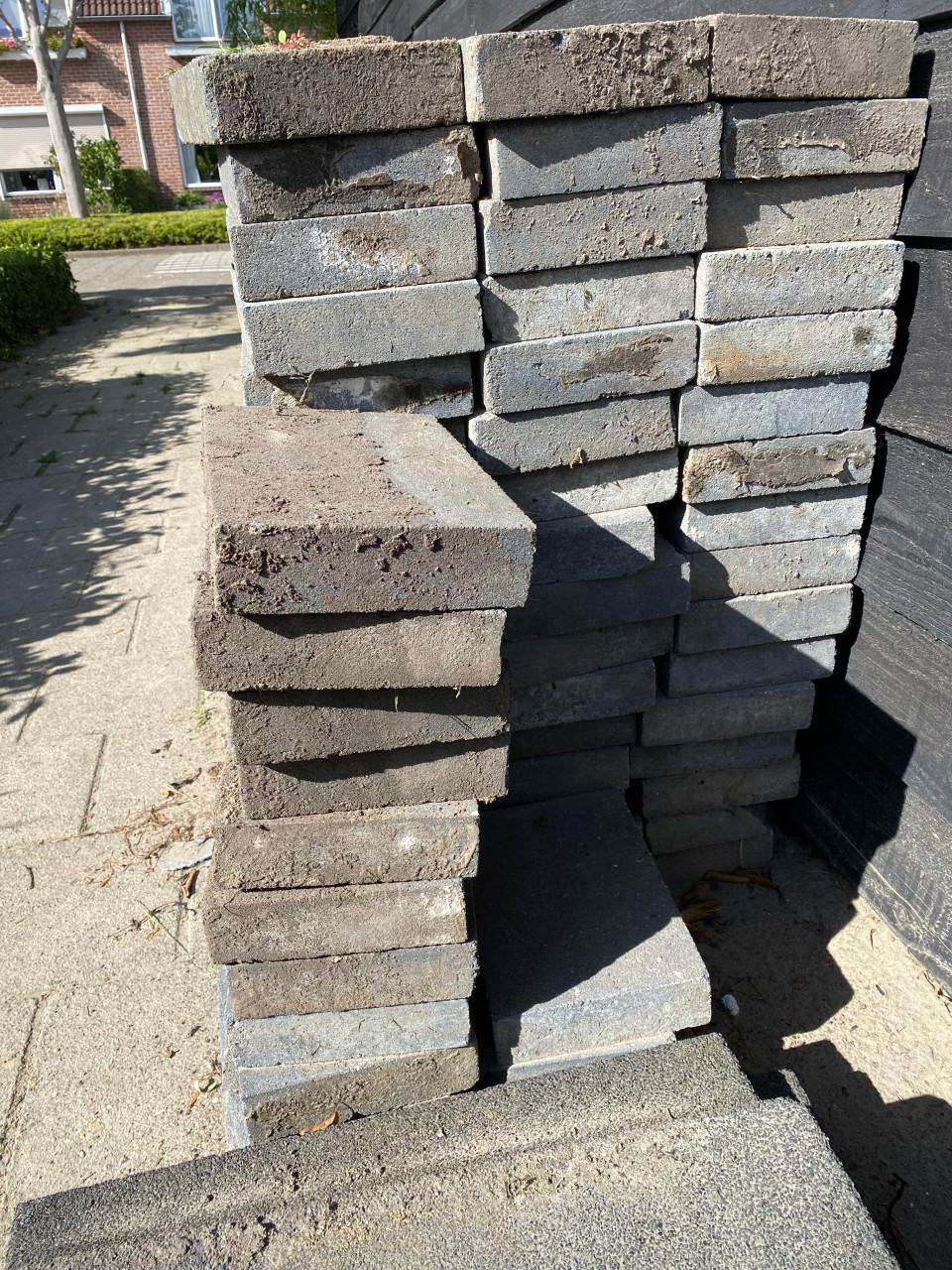 Tegels (abbey stones) - 30 x 20 x 6 cm
