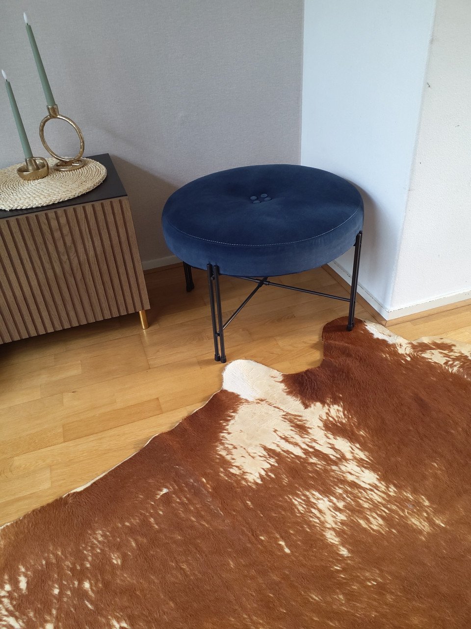 Poef/ bijzettafel
