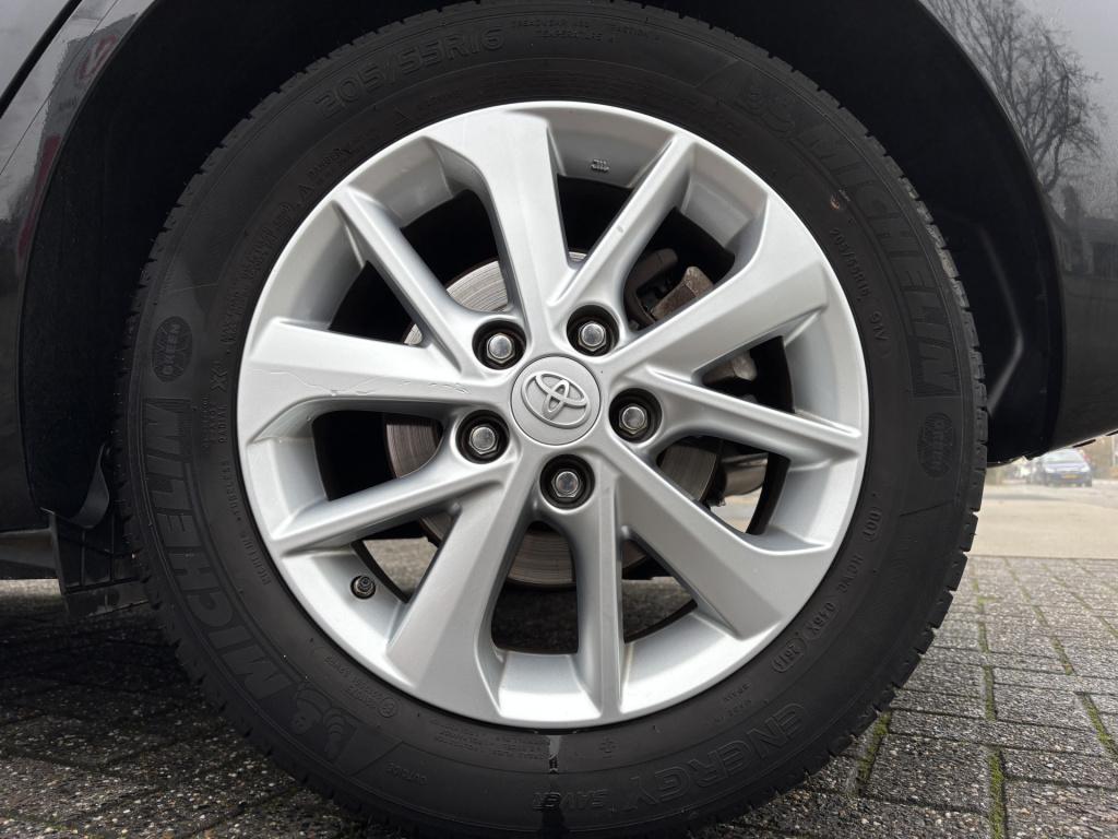 Toyota Auris 1.6 now top 5 editie/trekhaak/57.000 km!!