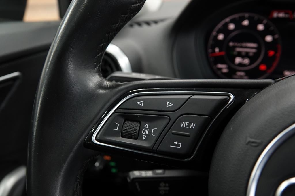 Audi Q2 1.5 tfsi | stoelverw. | trekhaak | camera | keyless |