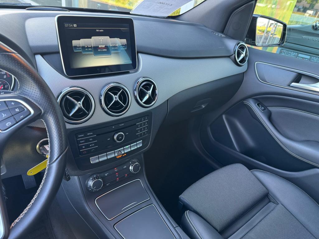 Mercedes-Benz B-Klasse 180 urban automaat , apple-carplay , led