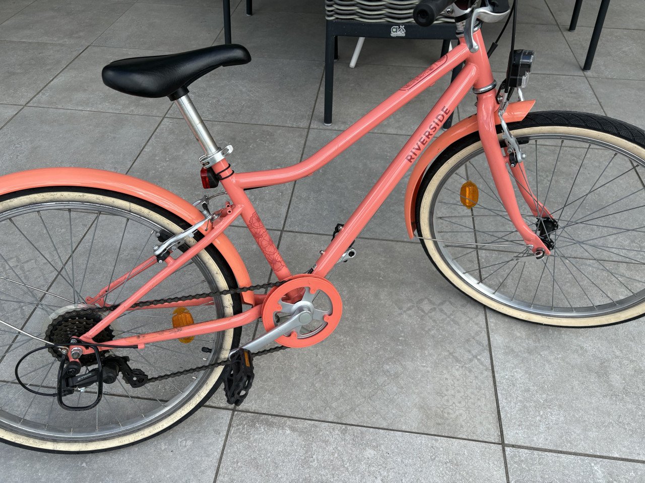 Roze meisjes fiets