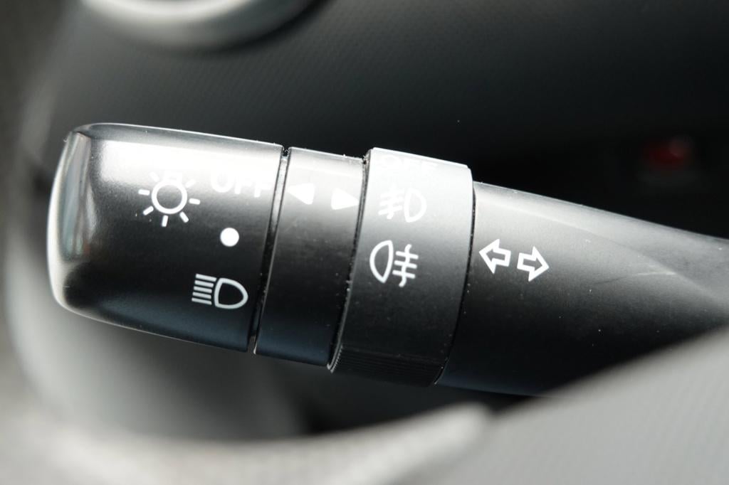 Peugeot 107 1.0 access accent
