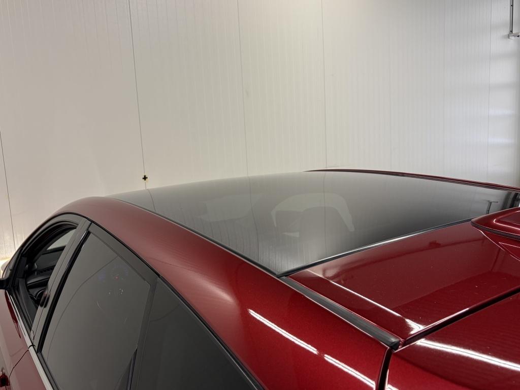 Toyota Auris 1.2t volcano edition