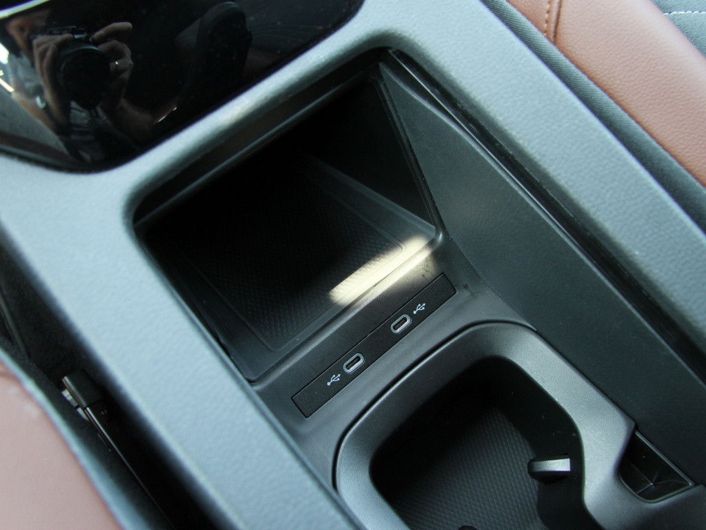 Volkswagen Id.4 first 77kwh 204pk | org. nl | trekhaak wegklapbaar