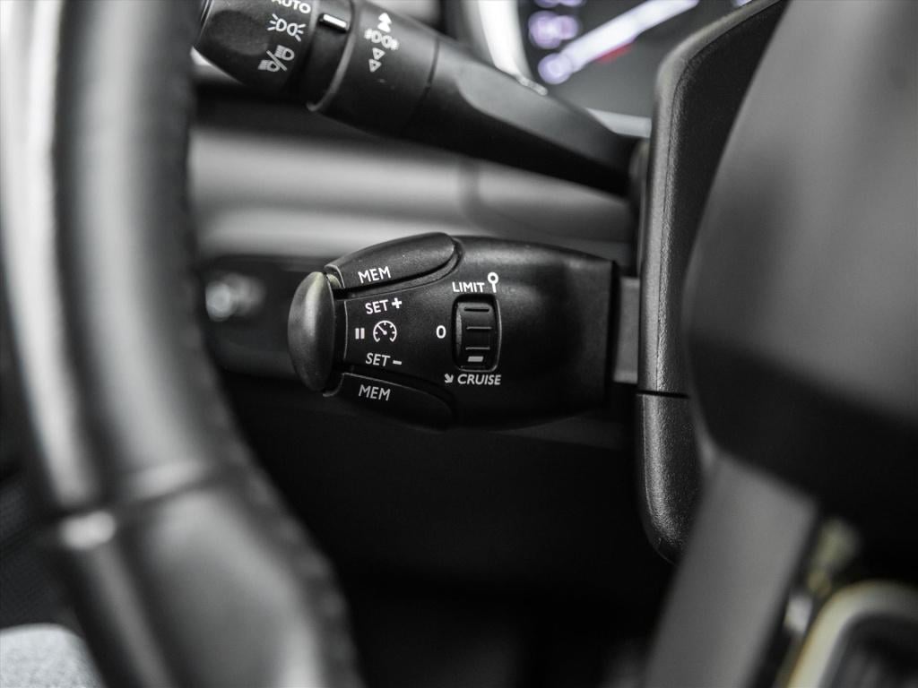 Citroen C3 1.2 puretech 83pk shine | navigatie | camera | park. sensoren | 